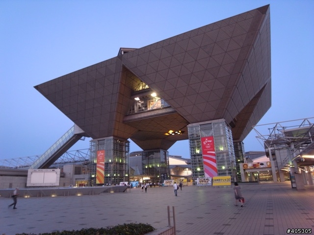 iPhone 3GS 周邊電池 the icon @ Good Design Expo NOW!!