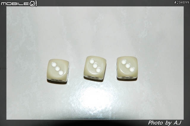 【分享】夢幻逸品開箱文-Hello Kitty麻將Jolin也有一盒喔!