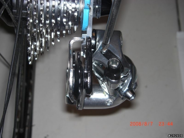 颱風天....組車天......單車新手的捷安特lug老鋼管組車記....圖多..請慎入