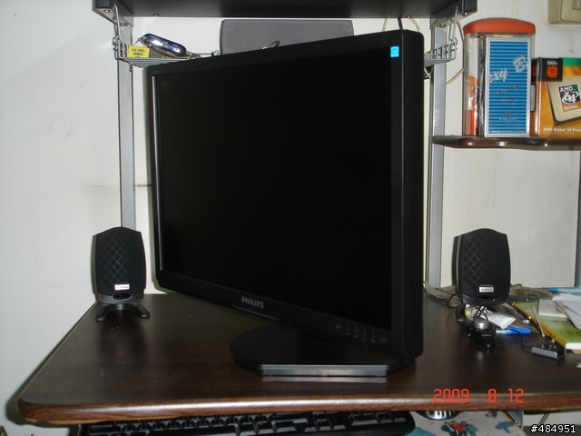 (開箱文)PHILIPS 240PW9
