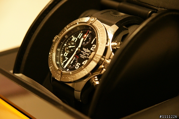 開箱--BREITLING Avenger Skyland 陸空復仇者計時腕錶