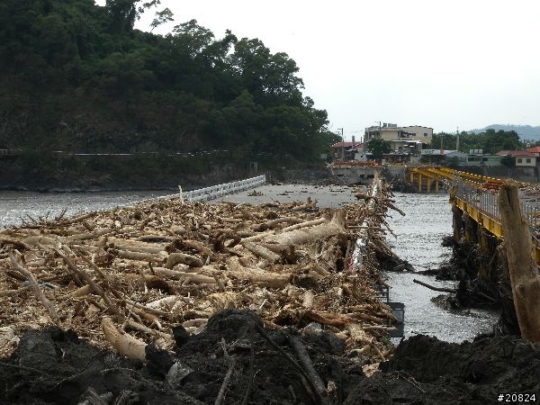 高雄茂林六龜災區道路狀況實景
