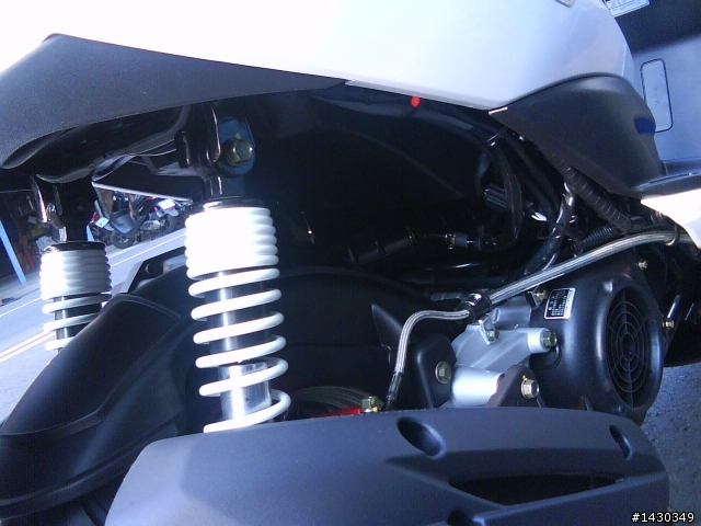7.30牽新車Racing 150 fi 開箱 (裝置物箱LED燈 風扇外蓋+燈)