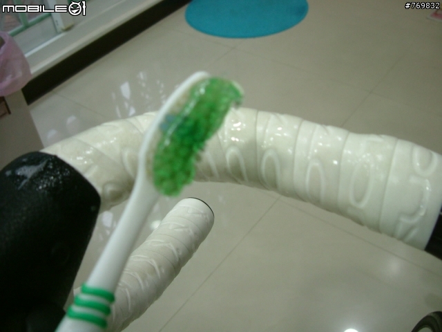(颱風天DIY)白色手把帶清潔記~~反正閒著也是閒著