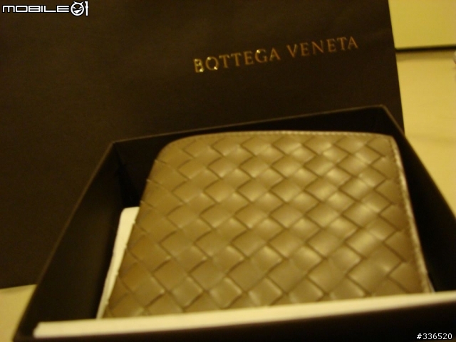 開箱文 - Bottega Veneta 男短夾