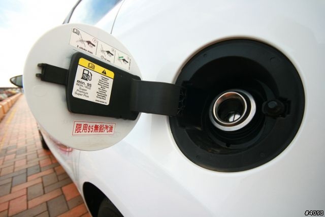 【開箱文】萬眾矚目的Ford Fiesta絢麗外觀大解析!
