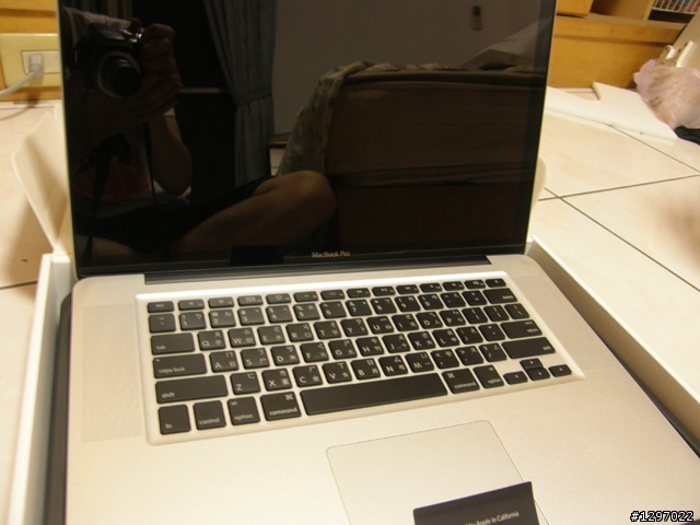 【開箱】15吋MBP+APPLE 24吋LCD=100分
