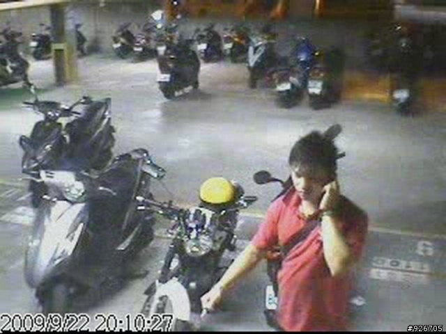 安全帽被夜間部同學偷走了...(20090928更新)