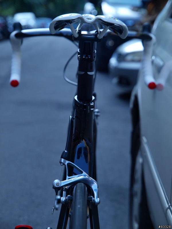 【分享】低調的黑色公路車