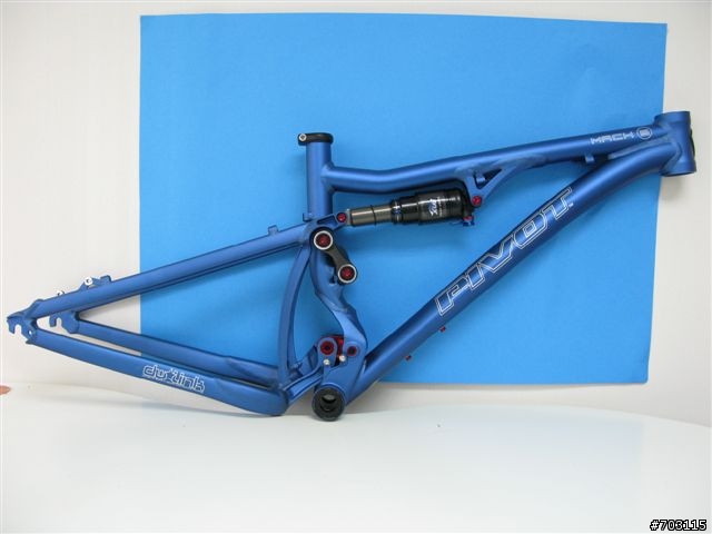 Pivot Mach5 (5.5吋輕量AM車架)-->媲美Santa Cruz及Yeti的新品牌
