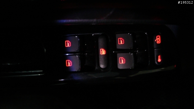 開箱與安裝文 GOLF IV 鍍鉻大燈與電動窗開關。。老車妝點扮氣質