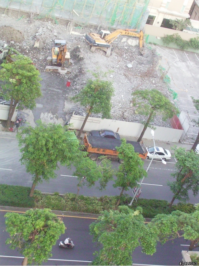 河南路四段又要蓋新房子賣給你了