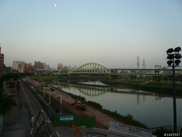 20090907一早起床晨騎被狗追著跑的平等國小之行!