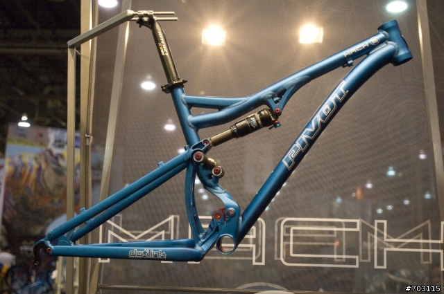 Pivot Mach5 (5.5吋輕量AM車架)-->媲美Santa Cruz及Yeti的新品牌