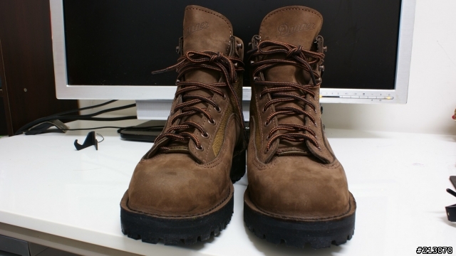 在一片Red Wing狂購熱潮下,低調分享DANNER LIGHT II 33000