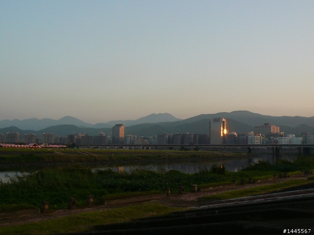 20090907一早起床晨騎被狗追著跑的平等國小之行!