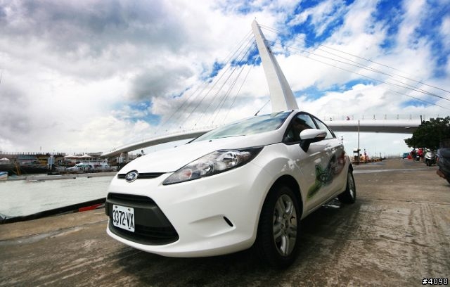 【開箱文】萬眾矚目的Ford Fiesta絢麗外觀大解析!
