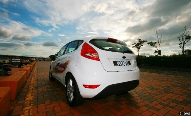 【開箱文】萬眾矚目的Ford Fiesta絢麗外觀大解析!