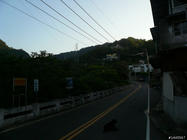 20090907一早起床晨騎被狗追著跑的平等國小之行!