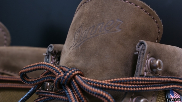 在一片Red Wing狂購熱潮下,低調分享DANNER LIGHT II 33000