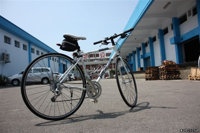 客製化混搭LOUIS GARNEAU-LCA女王專屬平把鋼管公路車