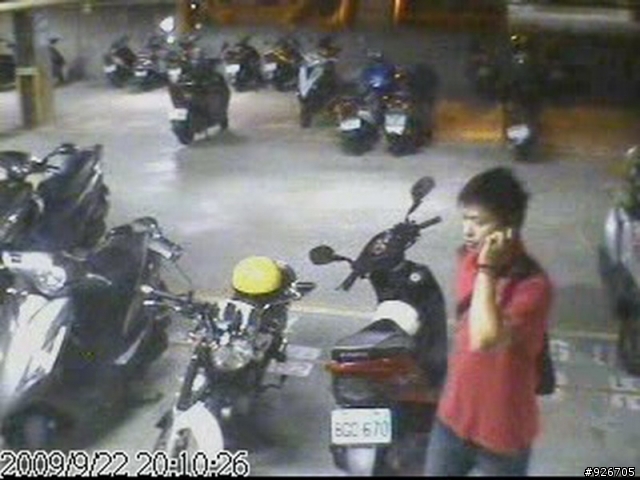 安全帽被夜間部同學偷走了...(20090928更新)