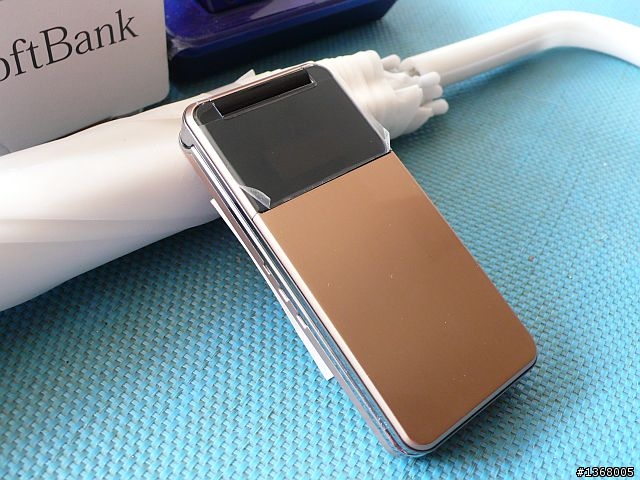 大小姐 x Softbank 935SH 金色簡易開箱文
