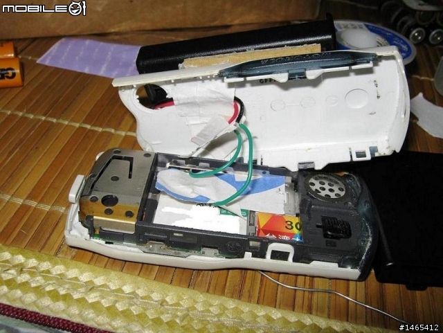 改裝老舊手機 moto266 從此不用鋰電啦