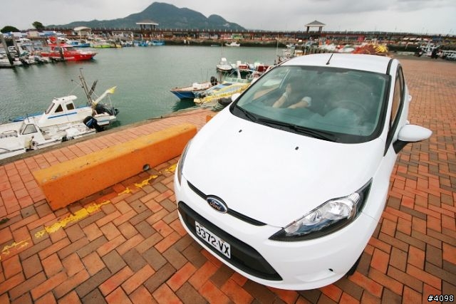 【開箱文】萬眾矚目的Ford Fiesta絢麗外觀大解析!