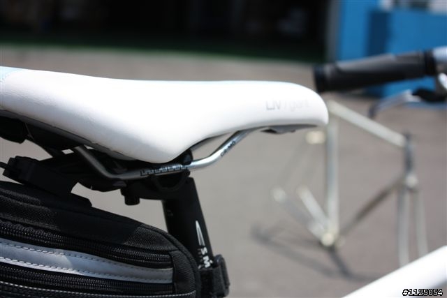 客製化混搭LOUIS GARNEAU-LCA女王專屬平把鋼管公路車