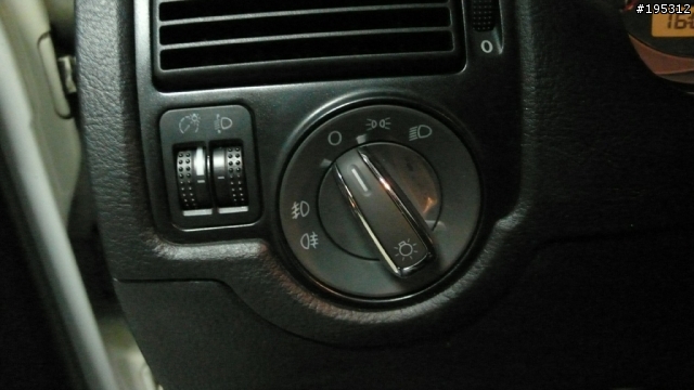 開箱與安裝文 GOLF IV 鍍鉻大燈與電動窗開關。。老車妝點扮氣質
