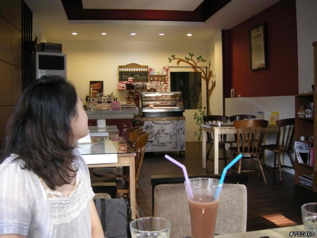 一間幸福洋溢的巧克力店 ─ 異色引誘