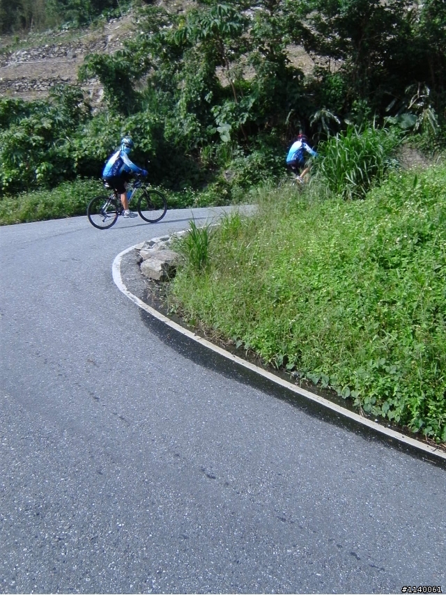 來企~台東太麻里金針山~賞雲花海~山海戀騎...^^"...