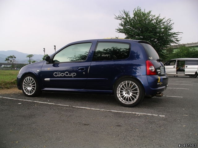 再會,我的小藍Renault Clio RS