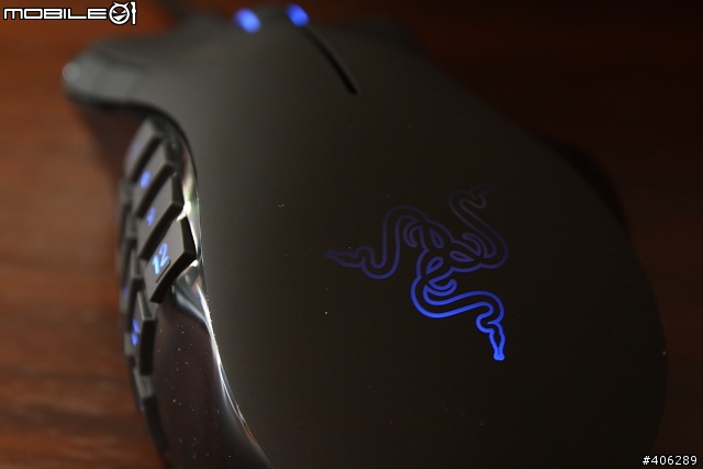 RAZER NAGA 那伽梵蛇鐳射遊戲滑鼠開箱
