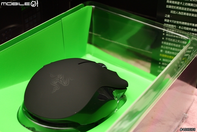 RAZER NAGA 那伽梵蛇鐳射遊戲滑鼠開箱