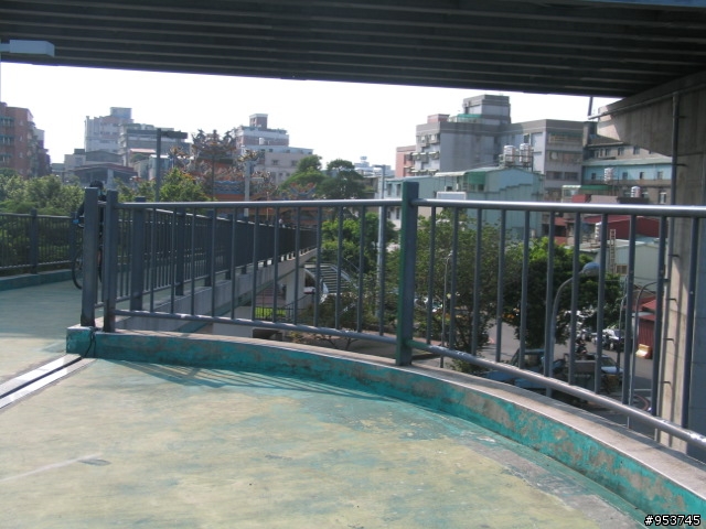 台北橋三重端堤外自行車道已完工可通行