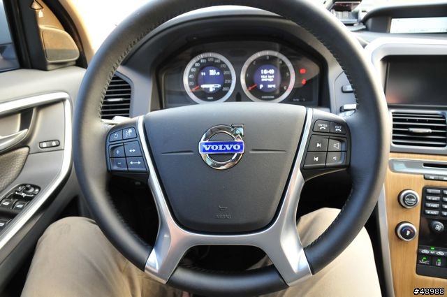 2010年式 XC60 D5 簡易開箱