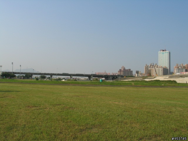 台北橋三重端堤外自行車道已完工可通行
