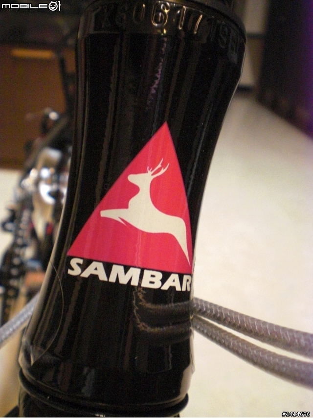 (小折開箱文) SAMBAR 亮光黑MIX鮮桃紅