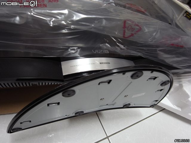 燒燙燙的 VIZIO SV370XVT-T 120hz (37" LCD TV) 簡單開箱文