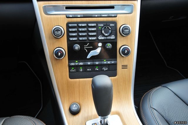 2010年式 XC60 D5 簡易開箱