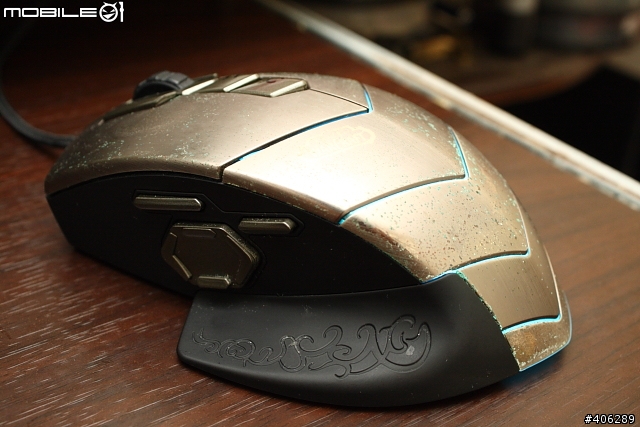 RAZER NAGA 那伽梵蛇鐳射遊戲滑鼠開箱