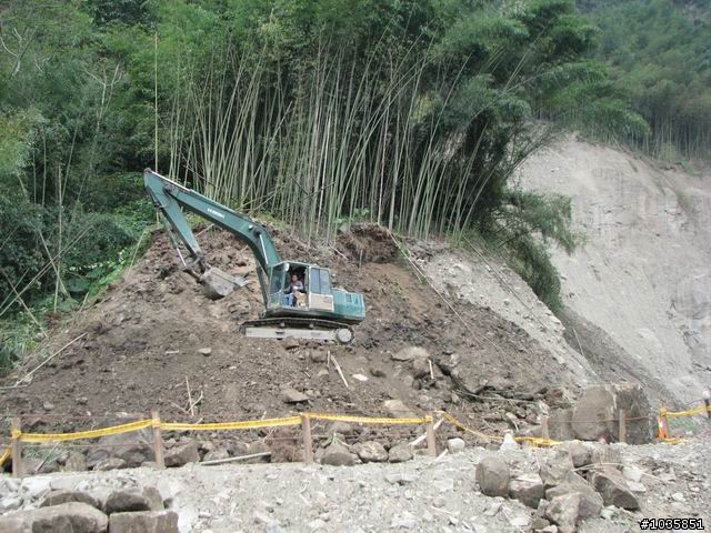 《路況訊息》10/11風災後的阿里山行(好慷相報~修路中不收門票)