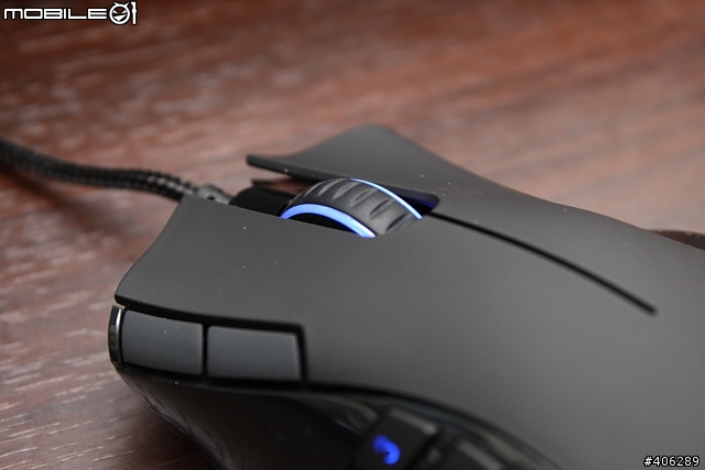 RAZER NAGA 那伽梵蛇鐳射遊戲滑鼠開箱