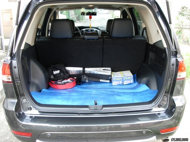 2009 Escape 2.3 XLT ...........