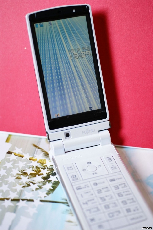 跳水跳很大的 遠傳版 F905i 開箱文