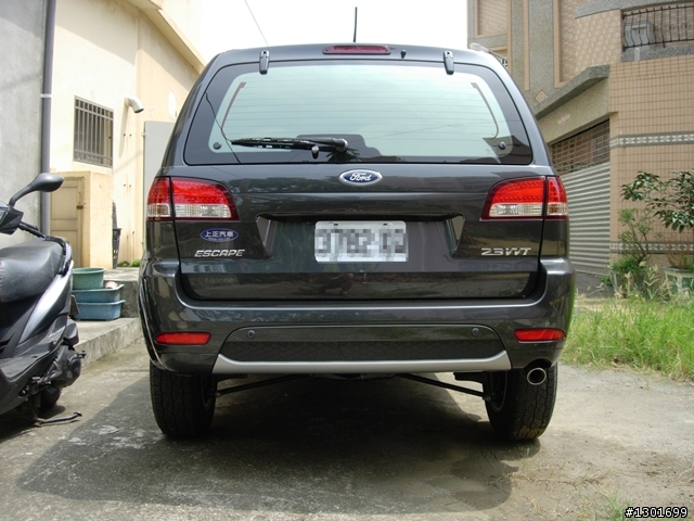 2009 Escape 2.3 XLT ...........