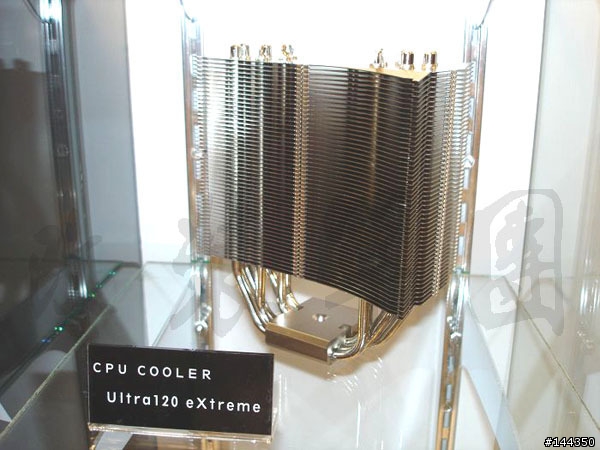 Seagate Dream PC活動 - 宿舍宅男打Game機