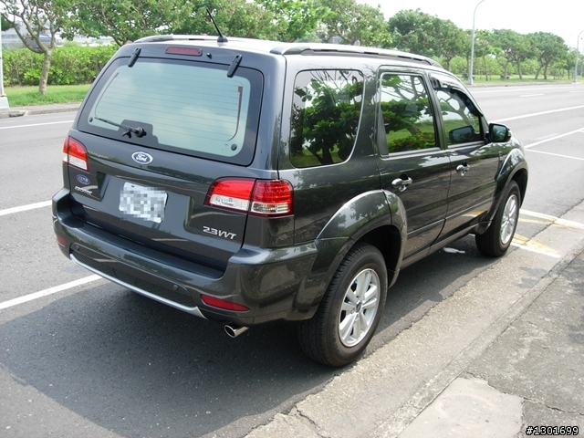 2009 Escape 2.3 XLT ...........